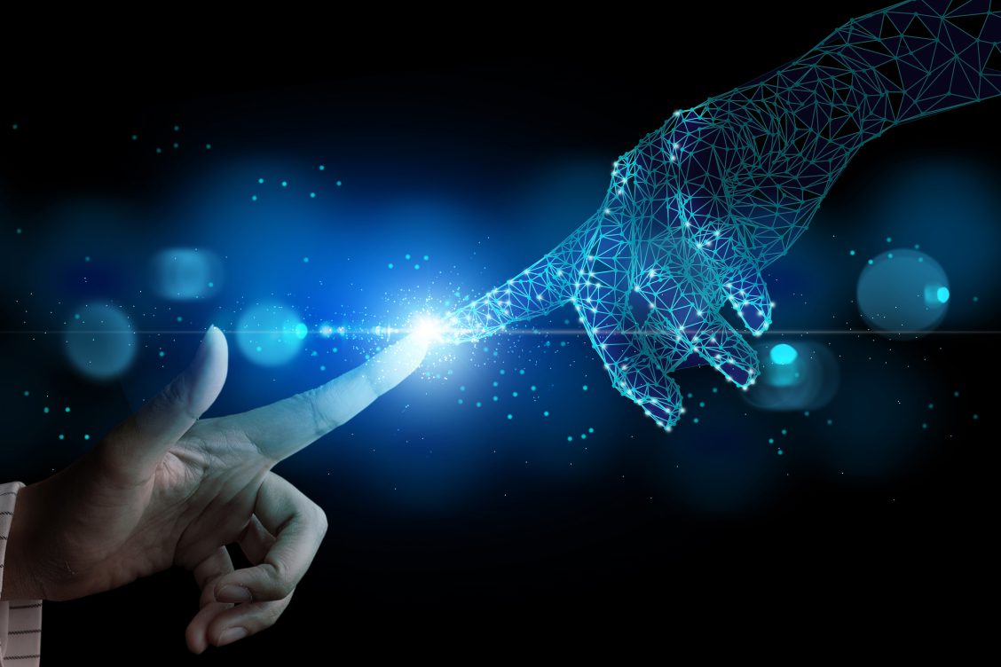 Dijital Çağda Kimliğimiz: İnternetin Sosyal Dokusu ve Kişisel Dönüşüm