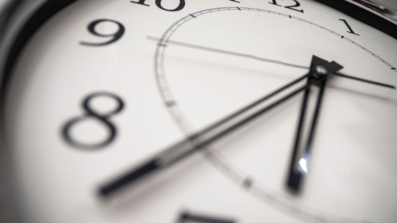 Yapay Zeka Devleri Neden Saati Söylemekte Zorlanıyor?