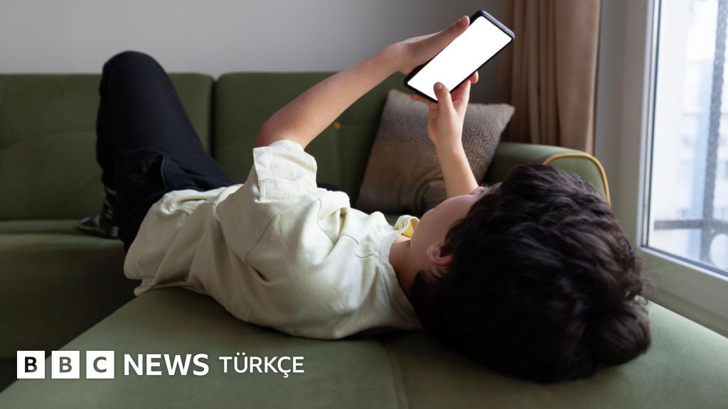 Avustralya’da Gençlerden Sosyal Medya Yasağına Karşı Hukuki Mücadele Başladı: Dijital Özgürlük Tehlikede Mi?