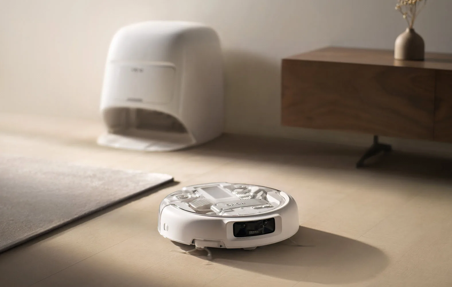 DJI ROMO: Drone Teknolojisiyle Tanışan Akıllı Süpürgeler Ev Temizliğini Yeniden Tanımlıyor